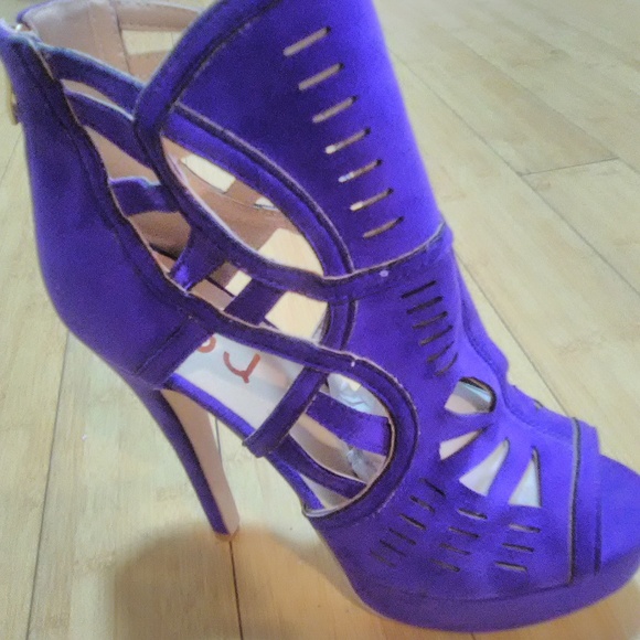 Purple Stiletto Cutout Sandals - Picture 3 of 3